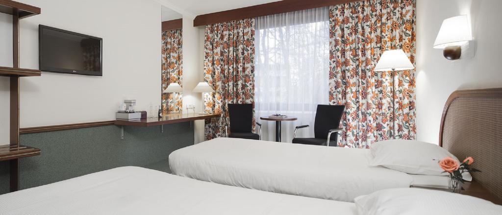 Postillion Hotel Arnhem Bagian luar foto