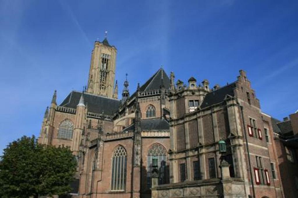 Postillion Hotel Arnhem Bagian luar foto
