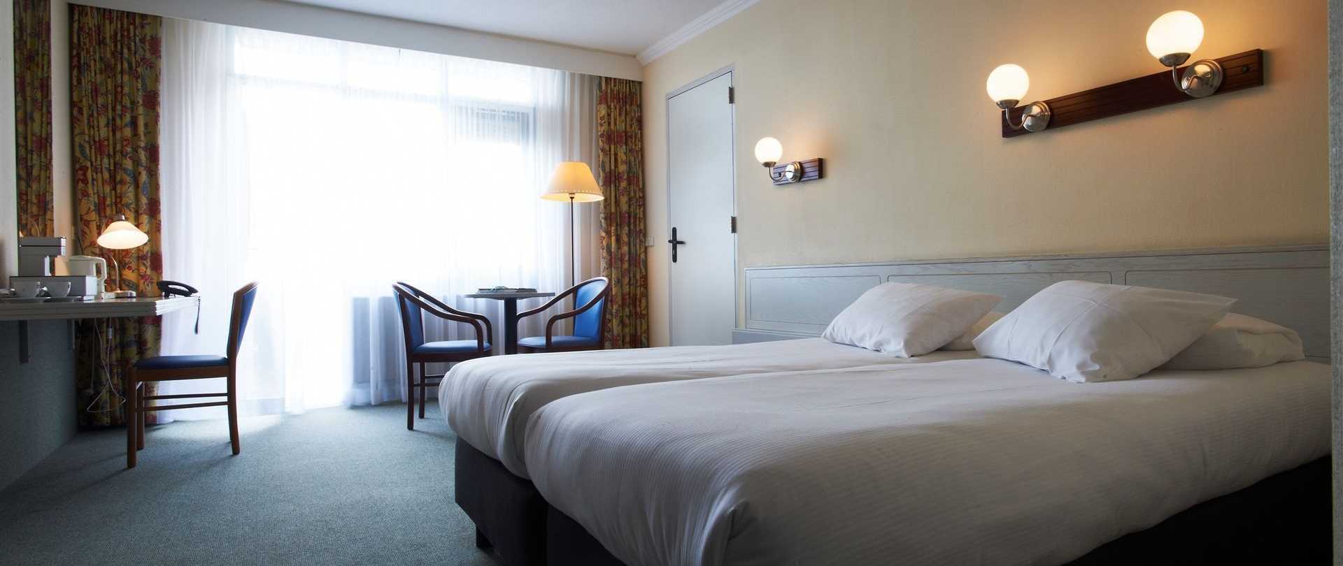 Postillion Hotel Arnhem Bagian luar foto